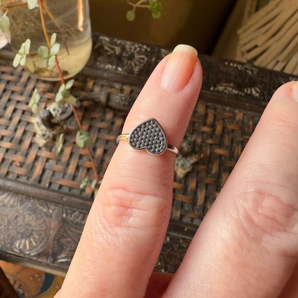 Polka Dot Heart Sterling Silver Toe Ring - Picture 3 of 5